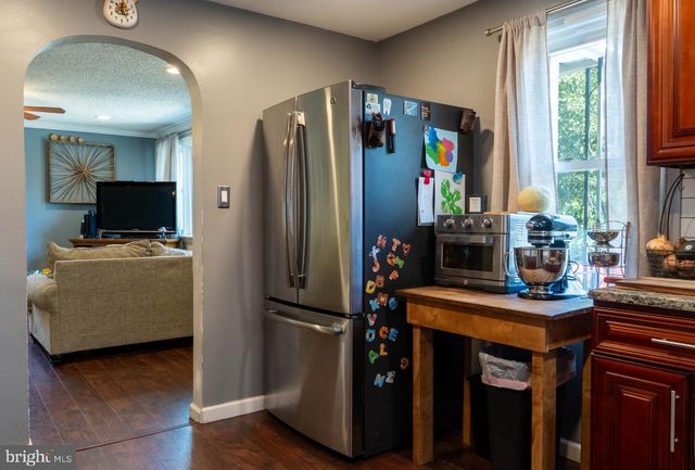 219 FRONT ST, Fieldsboro, NJ 08505