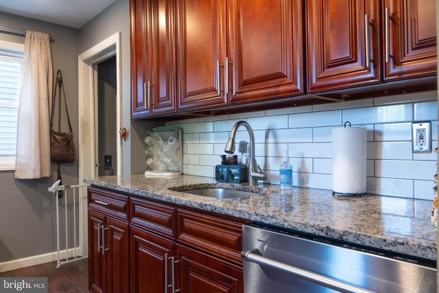 219 FRONT ST, Fieldsboro, NJ 08505