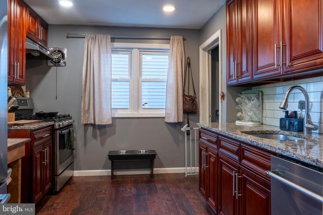 219 FRONT ST, Fieldsboro, NJ 08505