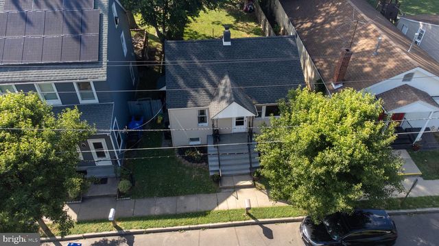 219 FRONT ST, Fieldsboro, NJ 08505