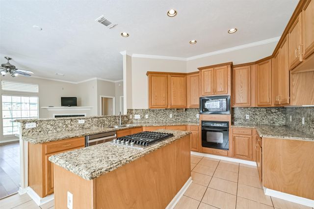 3519 Dry Creek Drive, Pasadena, TX 77505