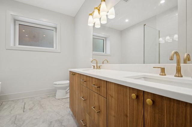 2246 W Lyndale Street 1, Chicago, IL 60647