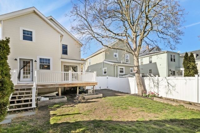 15 Wave Way Ave, Winthrop, MA 02152