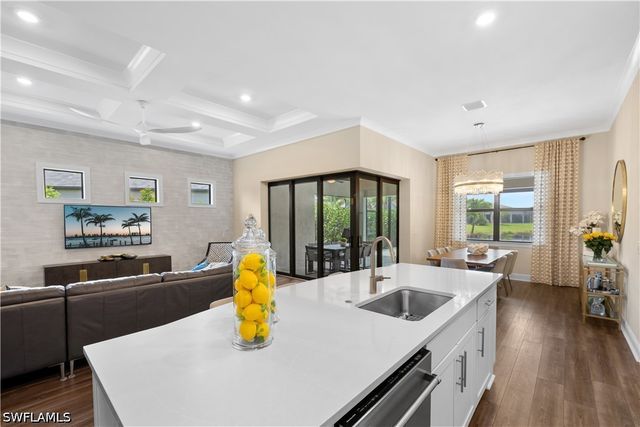 9799 Everglades DR, Naples, FL 34120