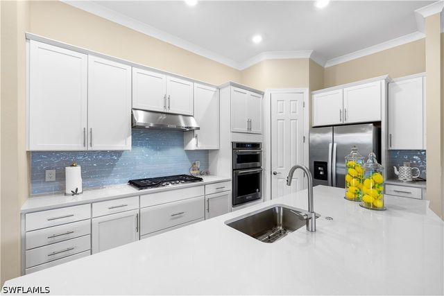 9799 Everglades DR, Naples, FL 34120
