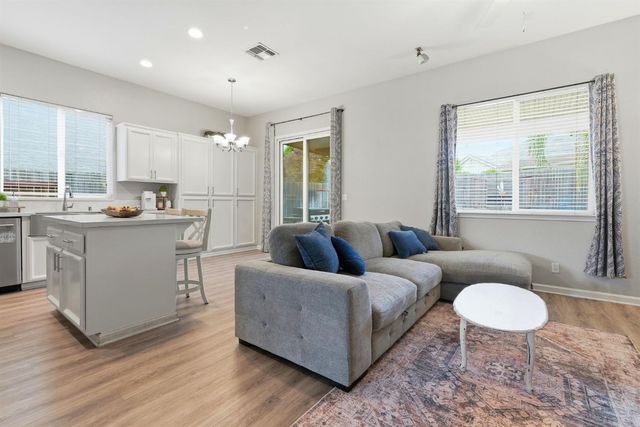 205 Foxglove Ct, Lincoln, CA 95648