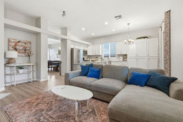 205 Foxglove Ct, Lincoln, CA 95648