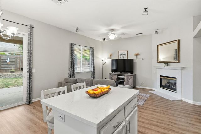 205 Foxglove Ct, Lincoln, CA 95648