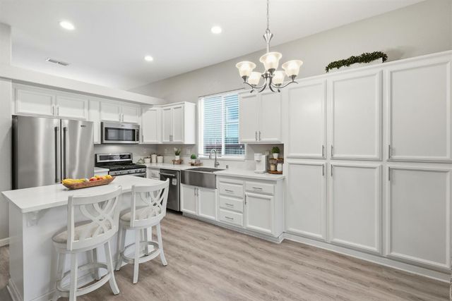 205 Foxglove Ct, Lincoln, CA 95648