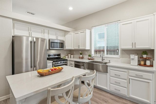 205 Foxglove Ct, Lincoln, CA 95648