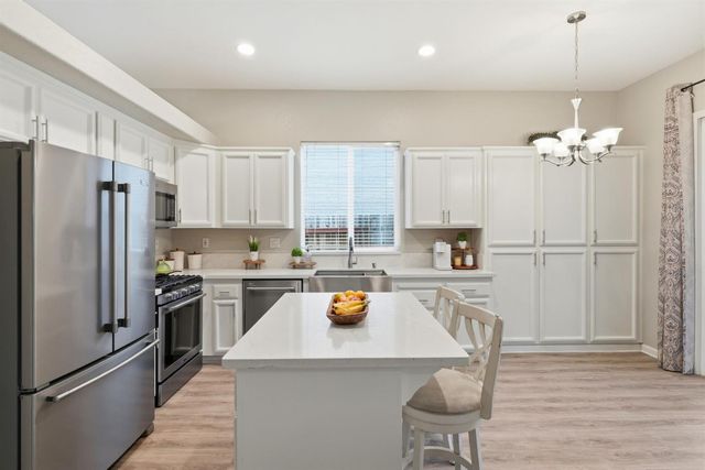 205 Foxglove Ct, Lincoln, CA 95648