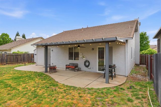 205 Foxglove Ct, Lincoln, CA 95648