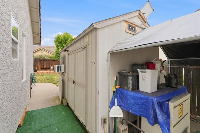 205 Foxglove Ct, Lincoln, CA 95648