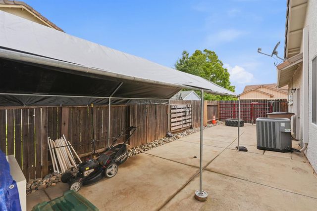 205 Foxglove Ct, Lincoln, CA 95648