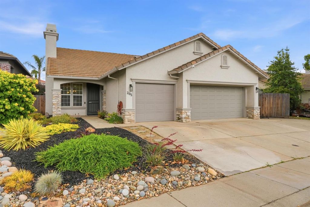 205 Foxglove Ct, Lincoln, CA 95648