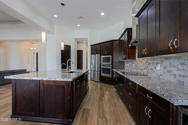 2814 W JORDON Lane, Phoenix, AZ 85086