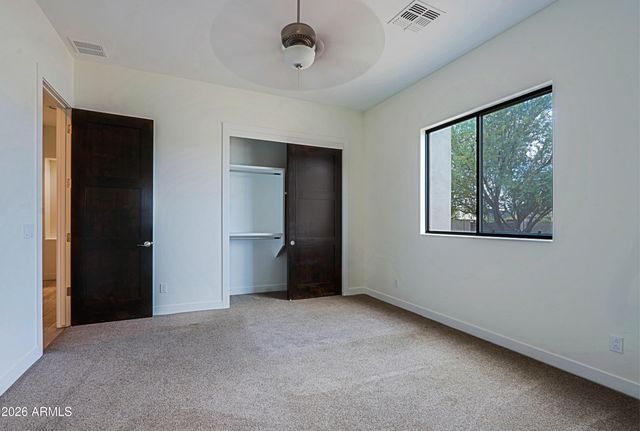 2814 W JORDON Lane, Phoenix, AZ 85086