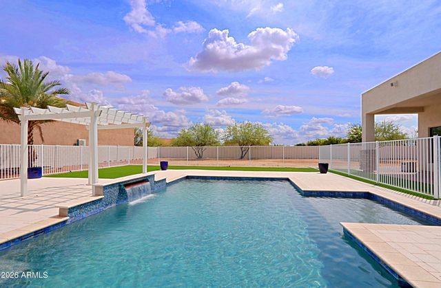 2814 W JORDON Lane, Phoenix, AZ 85086