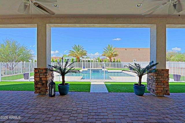 2814 W JORDON Lane, Phoenix, AZ 85086