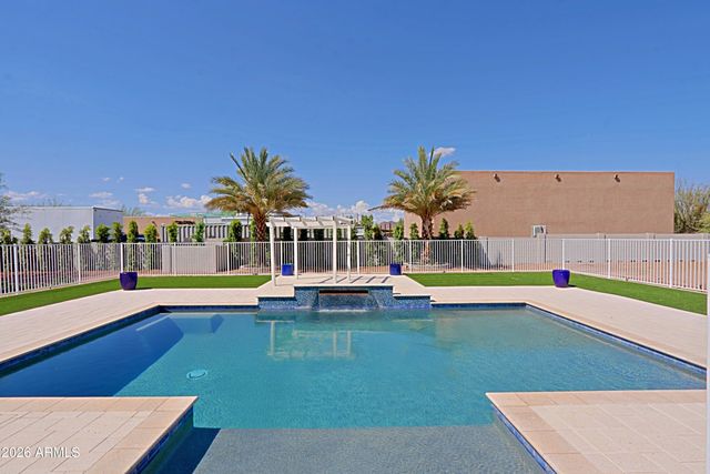2814 W JORDON Lane, Phoenix, AZ 85086