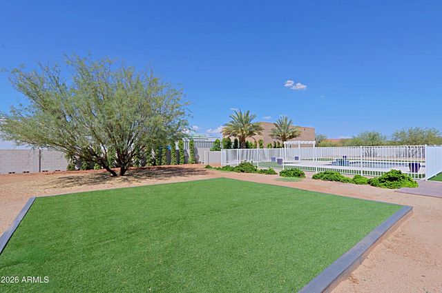 2814 W JORDON Lane, Phoenix, AZ 85086