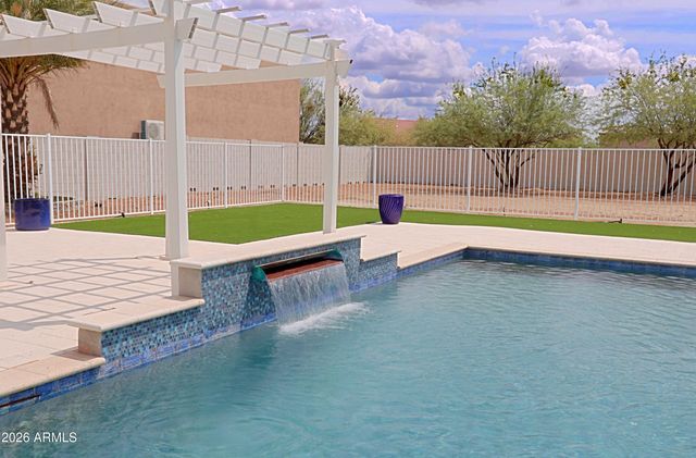 2814 W JORDON Lane, Phoenix, AZ 85086
