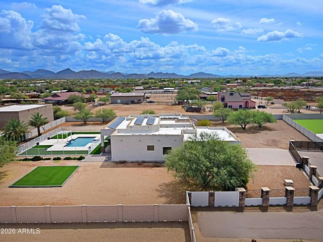 2814 W JORDON Lane, Phoenix, AZ 85086