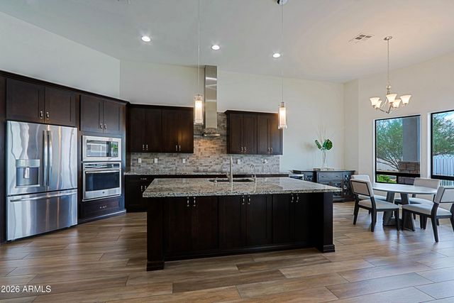 2814 W JORDON Lane, Phoenix, AZ 85086