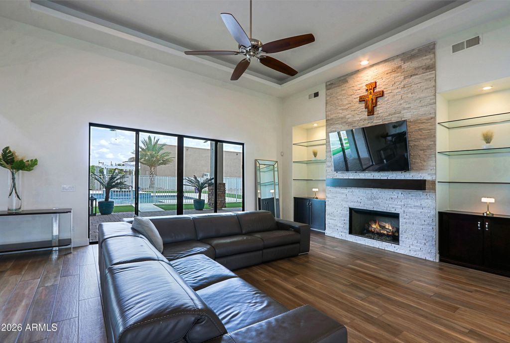 2814 W JORDON Lane, Phoenix, AZ 85086 — photo 5