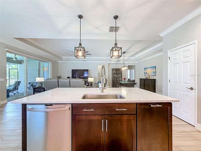 19563 LEONARD ROAD, Lutz, FL 33558
