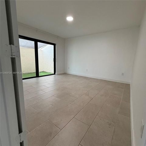 10672 SW 79th Terrace, Miami, FL 33173