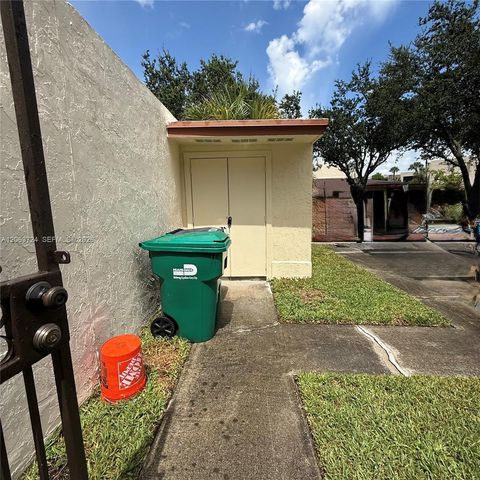 10672 SW 79th Terrace, Miami, FL 33173