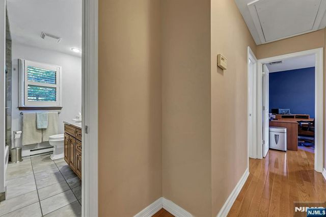 5 Seminole Way, West Milford, NJ 07480