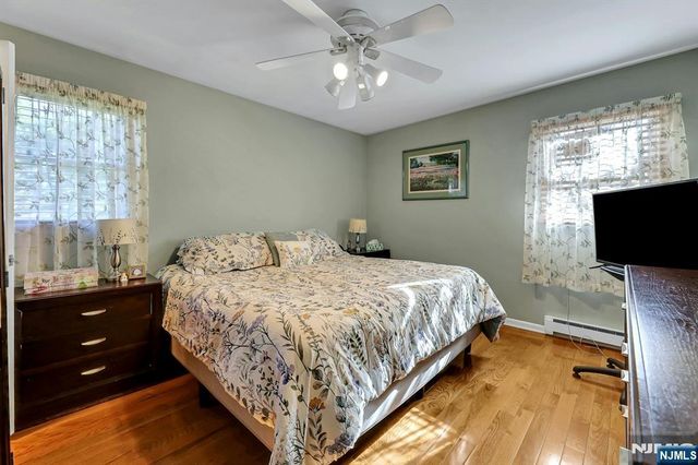 5 Seminole Way, West Milford, NJ 07480