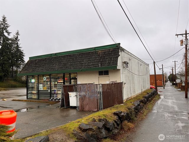 3723 Rucker Avenue, Everett, WA 98201
