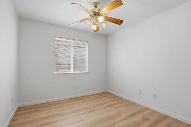 1061 Courtyard Dr, Yuba City, CA 95991