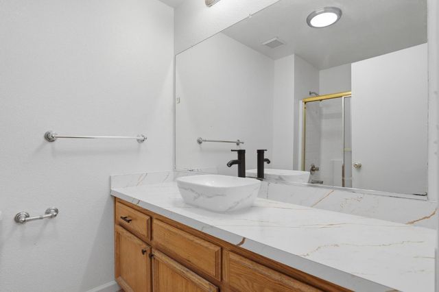1061 Courtyard Dr, Yuba City, CA 95991