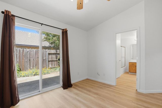 1061 Courtyard Dr, Yuba City, CA 95991