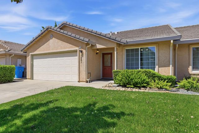 1061 Courtyard Dr, Yuba City, CA 95991