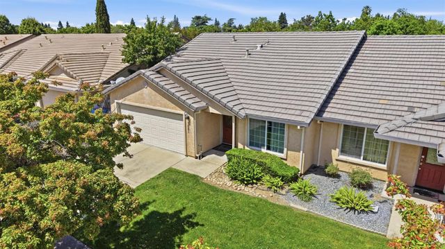 1061 Courtyard Dr, Yuba City, CA 95991