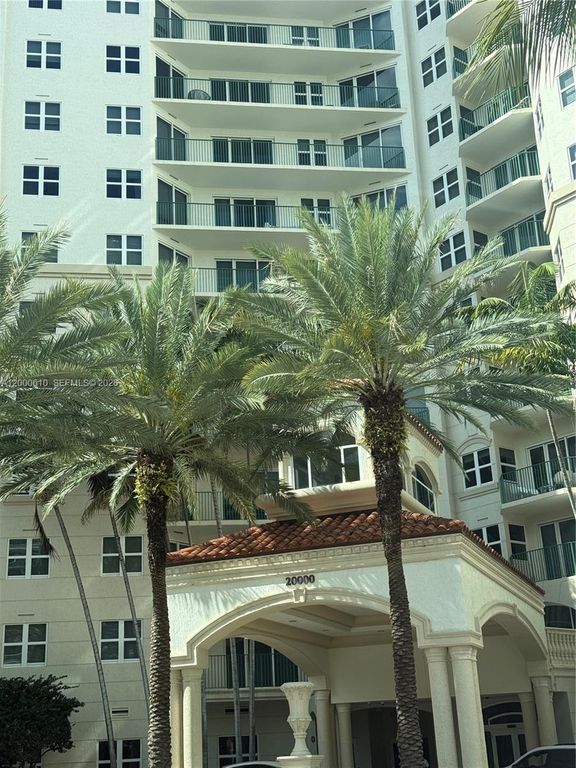 20000 E Country Club Drive PH09, Aventura, FL 33180