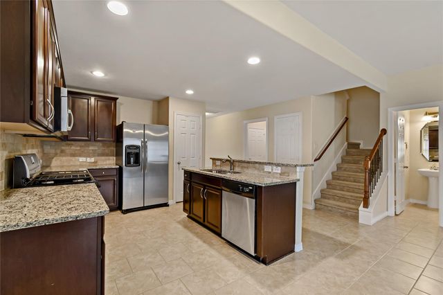 3308 Southern Grove Lane, Pearland, TX 77584