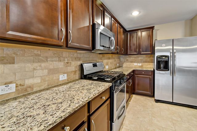 3308 Southern Grove Lane, Pearland, TX 77584