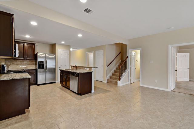 3308 Southern Grove Lane, Pearland, TX 77584