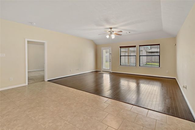 3308 Southern Grove Lane, Pearland, TX 77584