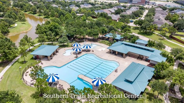 3308 Southern Grove Lane, Pearland, TX 77584