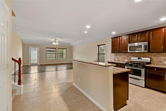 3308 Southern Grove Lane, Pearland, TX 77584