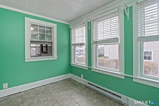 29 Parkway Drive, Stratford, CT 06614