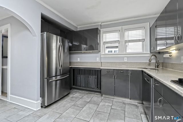 29 Parkway Drive, Stratford, CT 06614