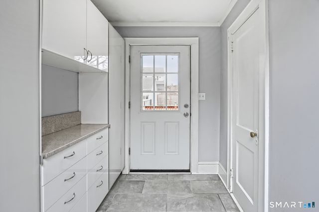 29 Parkway Drive, Stratford, CT 06614